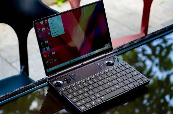 Trải Nghiệm Thực Tế GPD Win Max 2: Sức Mạnh Chơi Game AAA, Hiệu Suất Làm Việc Vượt Trội