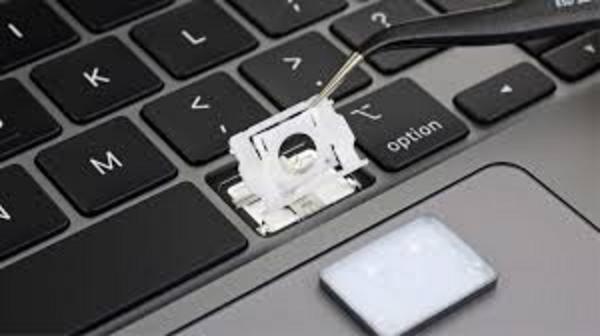 Hướng dẫn chi tiết các phương pháp tự sửa lỗi bàn phím Macbook tại nhà