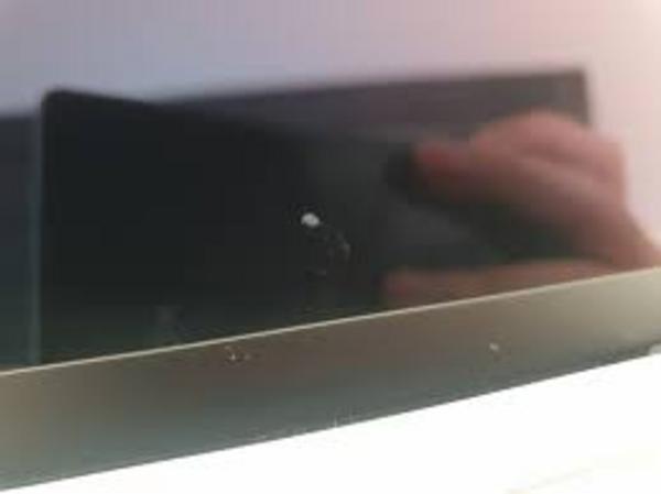 Nguyên nhân phổ biến khiến màn hình MacBook dễ bị trầy xước