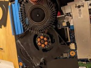 Quạt Laptop Bị Khô Dầu: Vấn Đề Thường Gặp và Tầm Quan Trọng Của Việc Bảo Dưỡng