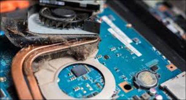 Tổng hợp các nguyên nhân chính làm quạt laptop ngưng hoạt động